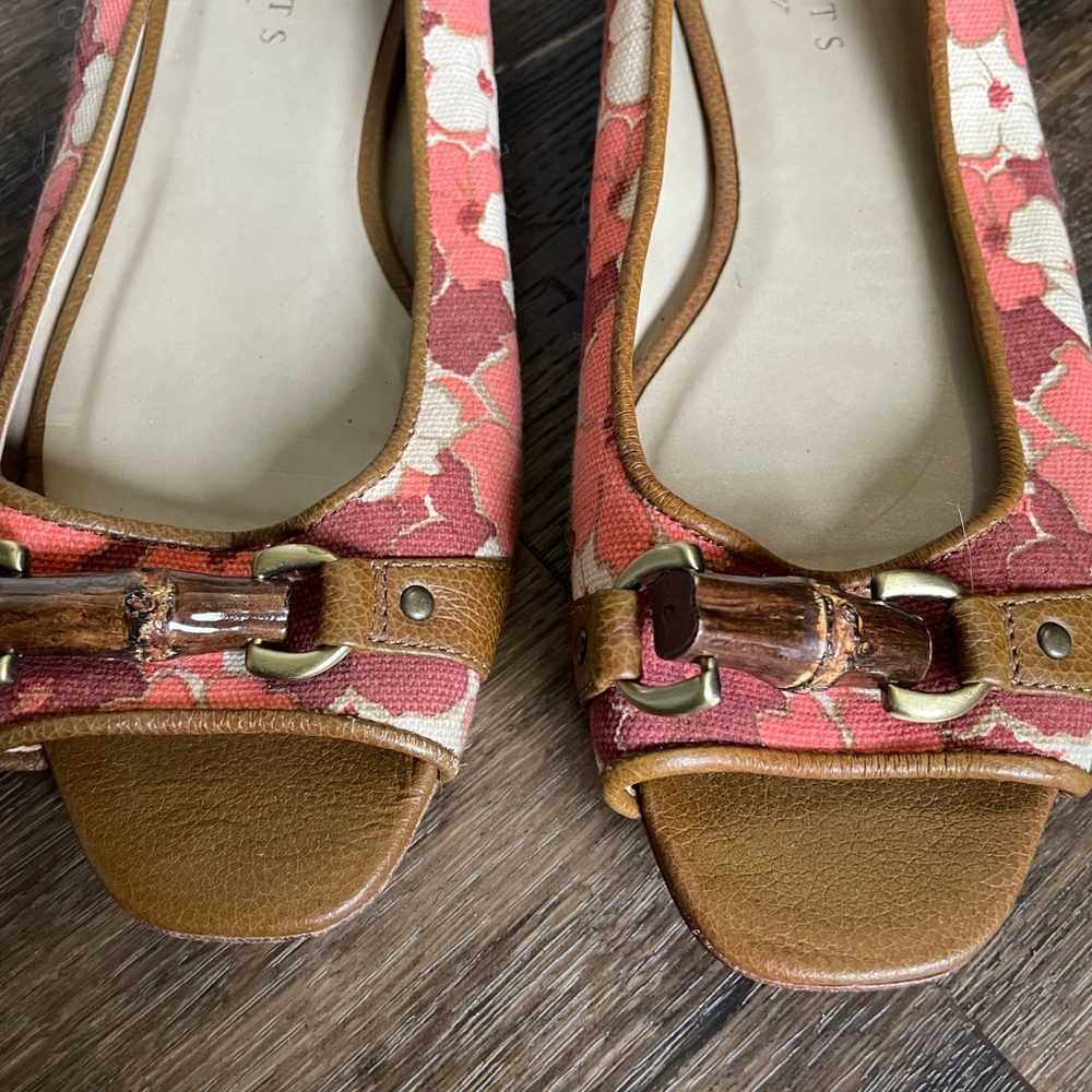 Talbots flats - Picture 2 of 7
